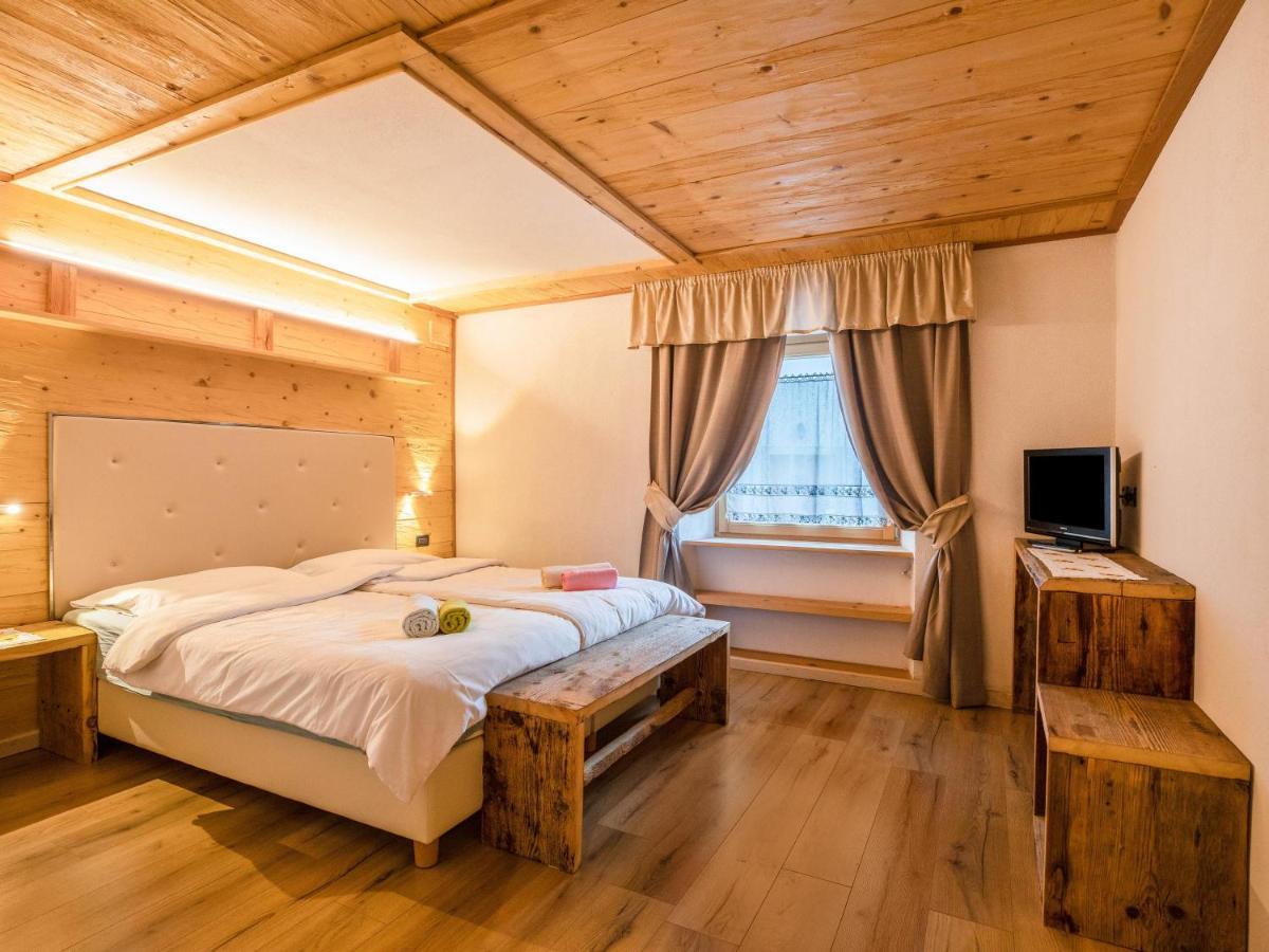 Chalet Osmar Appartamento 1 Campitello di Fassa Exteriör bild