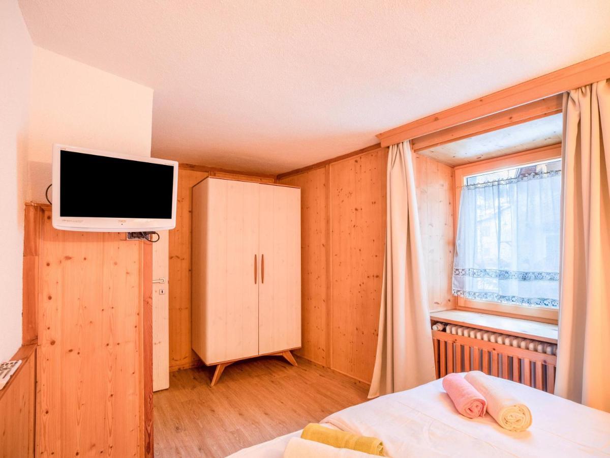 Chalet Osmar Appartamento 1 Campitello di Fassa Exteriör bild