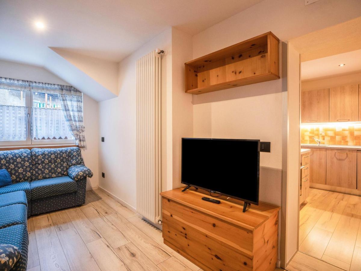 Chalet Osmar Appartamento 1 Campitello di Fassa Exteriör bild